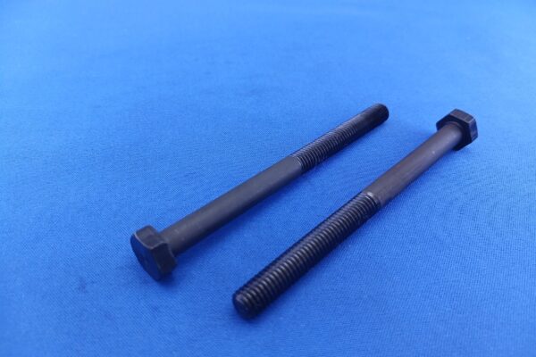 M8x100　黒染め六角ボルト