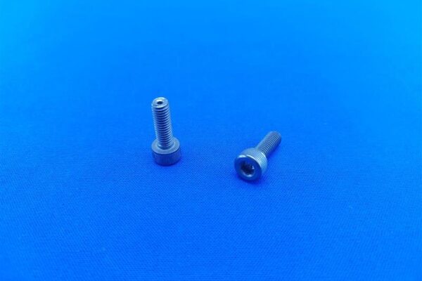 M5x15 チタン製 空気穴付き 六角穴付きボルト