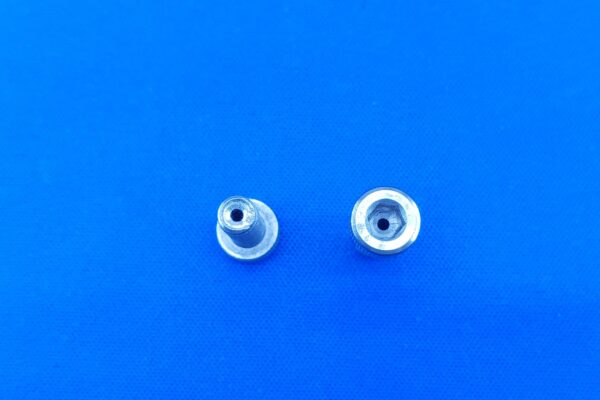M5x15　チタン製　空気穴付き　六角穴付きボルト ②