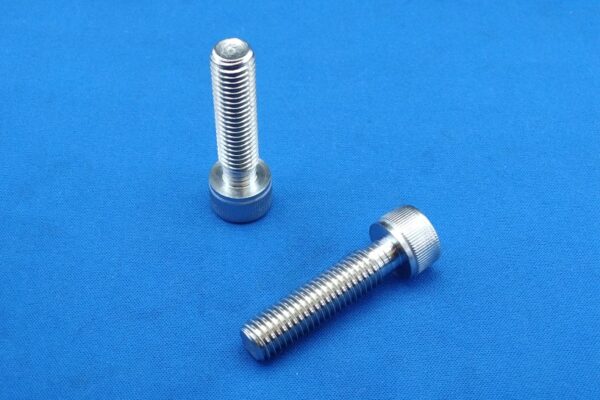 M10x45　六角穴付きボルト