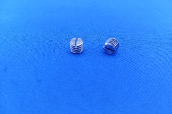 M8x10　すりわり付き止めビス②