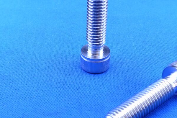 M10x45　六角穴付きボルト