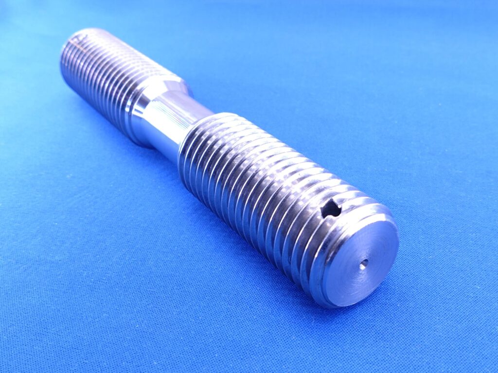 M30 くびれスタッドボルト①