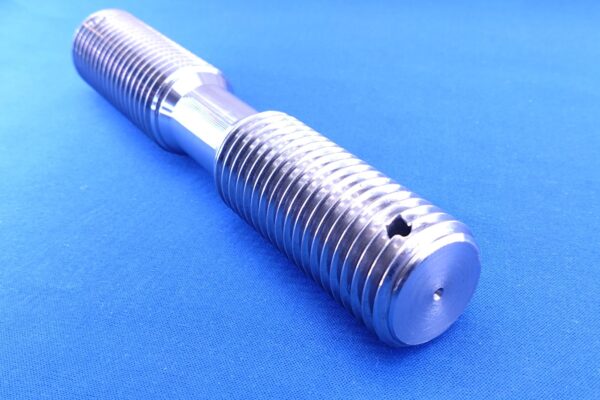 SUS303製　M30並目　特注スタッドボルト製作
