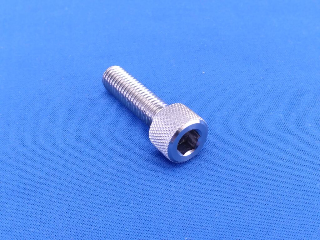 SUS303製　アヤメローレット六角穴付きボルト　製作品