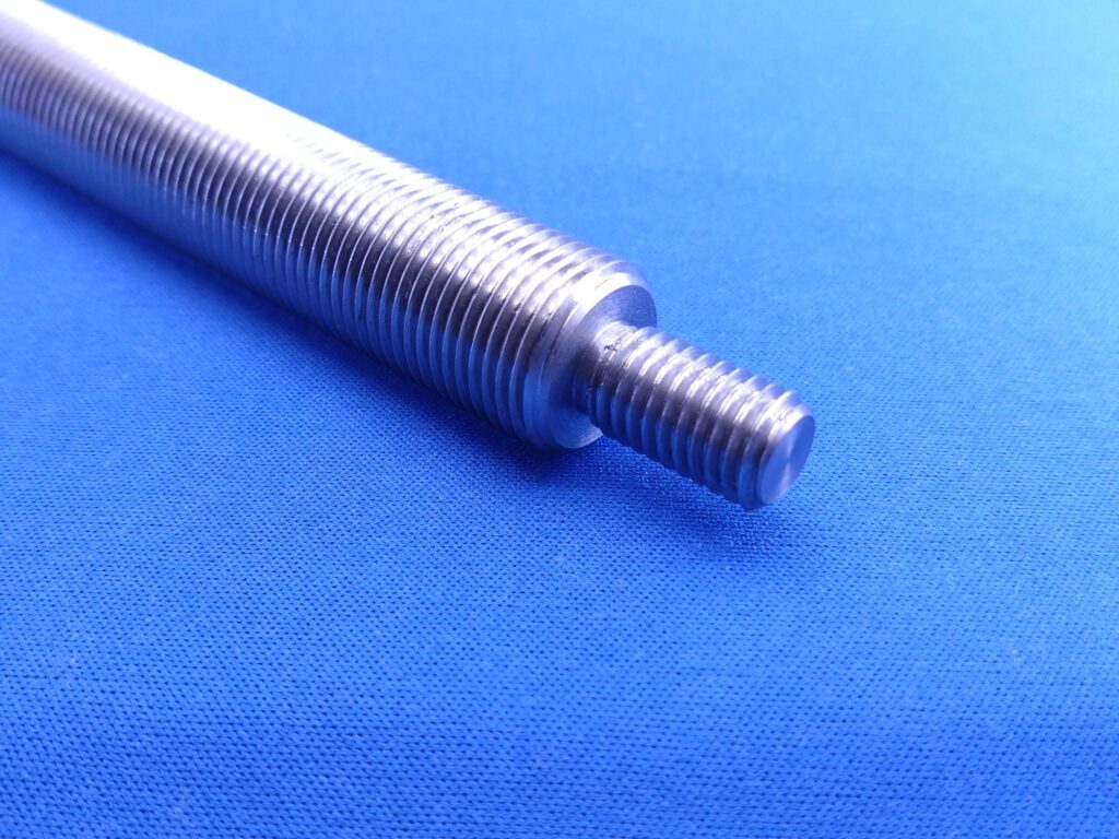 S45C製　寸切りボルト　追加工品