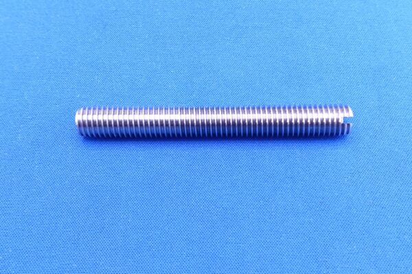 SUS304製　寸切りボルト　追加工品