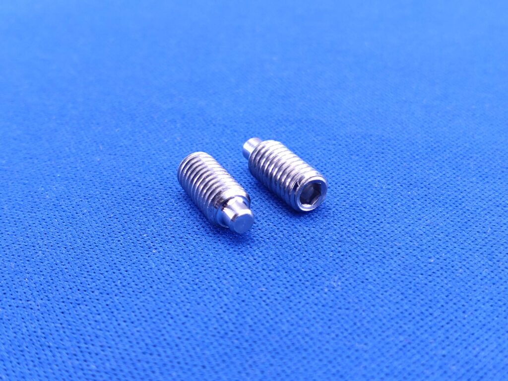 SUS304製　六角穴付き止めネジM5x12　追加工品